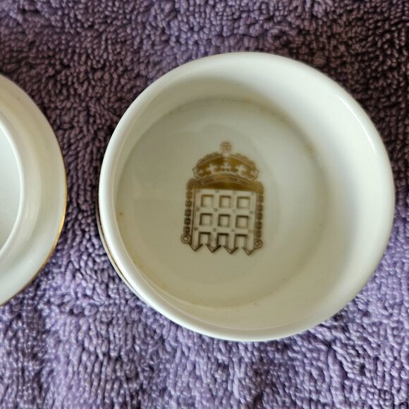 Queen Elizabeth II Lidded Trinket Box - Picture 3 of 4